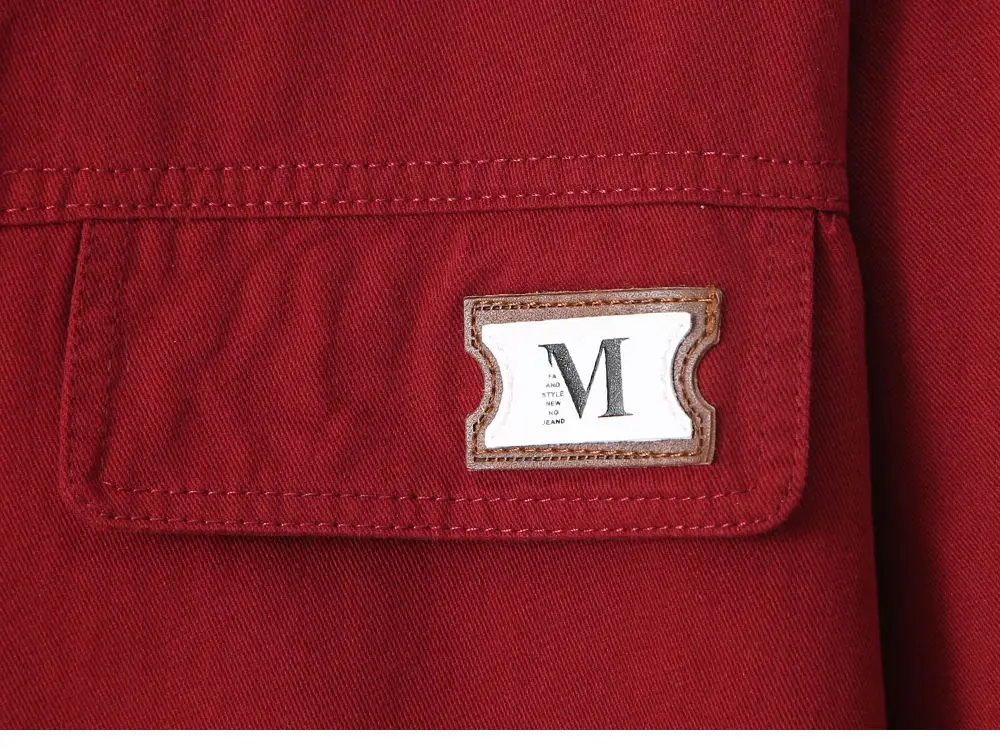 Giacca di jeans di media lunghezza da donna nell'autunno e nell'inverno 2025 Nuova giacca casual Top slim ampio e versatile