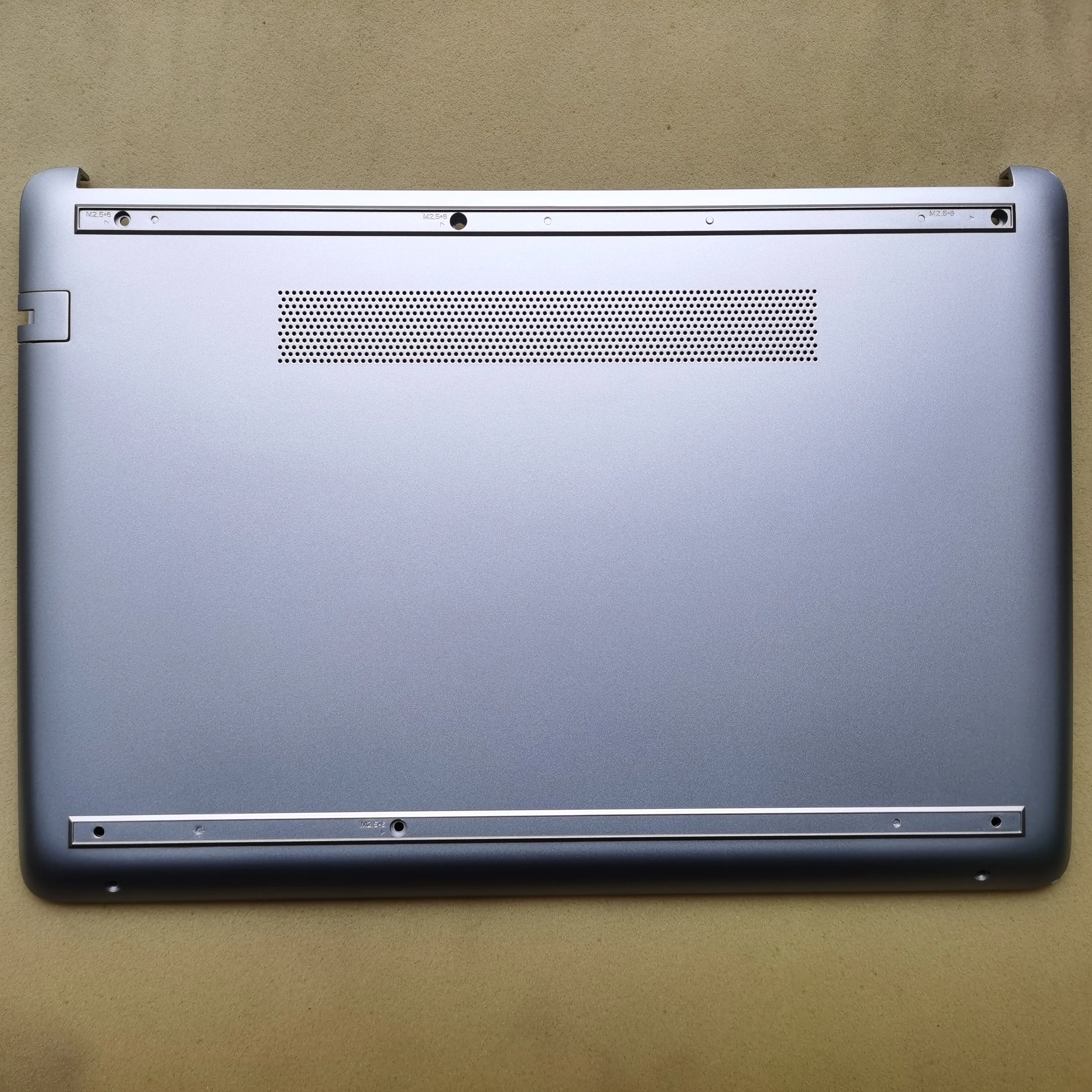 

Новая нижняя крышка ноутбука HP 340 348 G7 TPN-I136