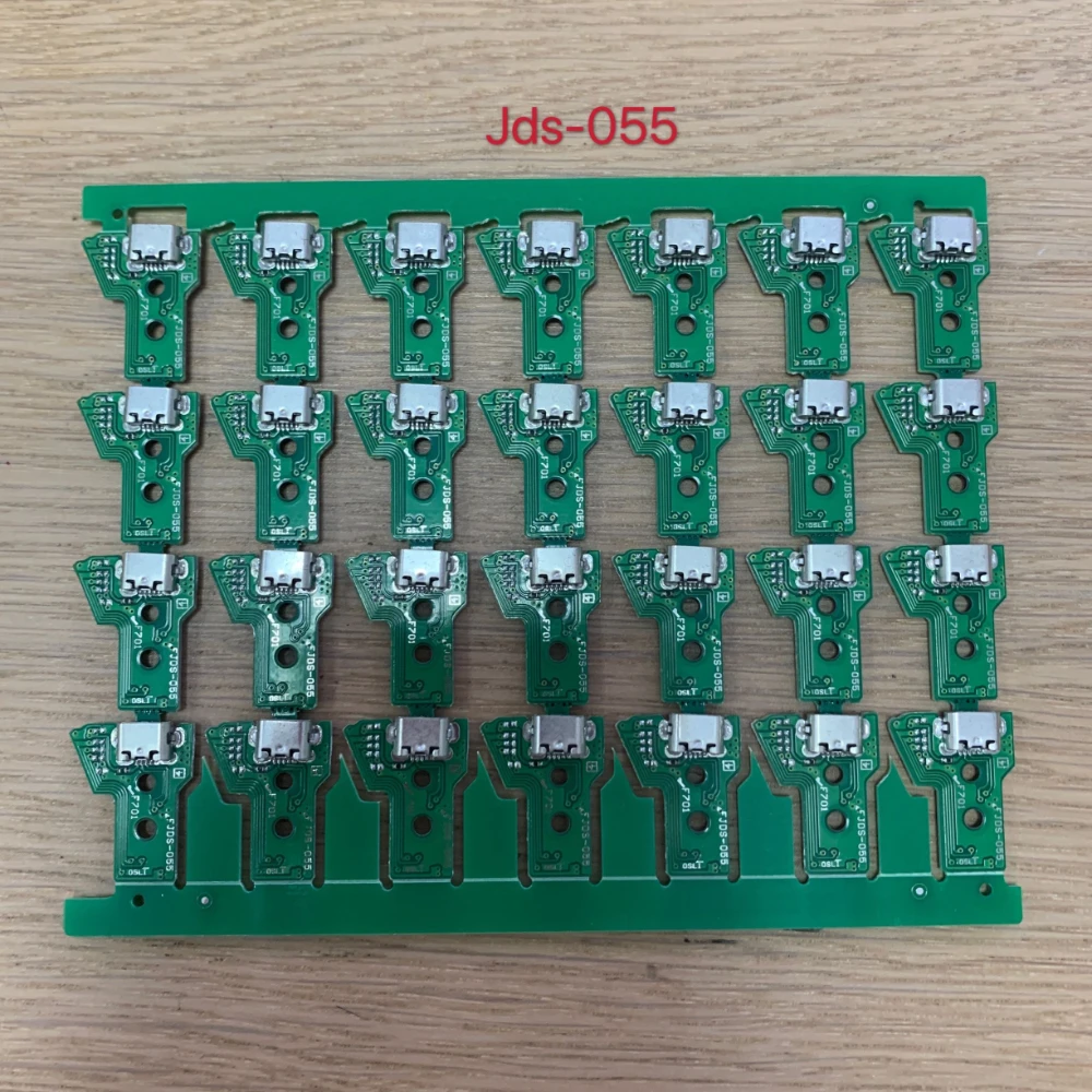 Made in China 20pcs/lot for Ps4 Controller Gamepad Usb Charging Socket Board Fjds-055 Jds 055 with 12pin Flex Cable