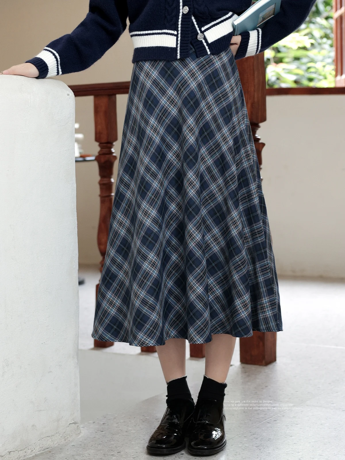 

Юбка миди А-силуэта в клетку South Deer, винтажная полосатая женская юбка, ретро-юбка средней длины, женская модная юбка, весна 2025