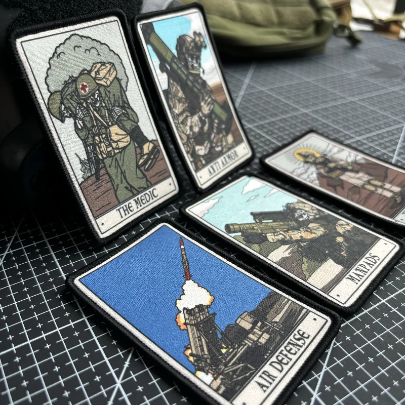 Armee Battlefield Tarot Taktische Patches Schädel Soldat Moral Abzeichen Druck Haken und Schleife Rakete Pistole Militär Rucksack Aufkleber