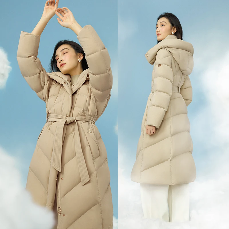Chericom Chaqueta larga de plumas con cinturón en la cintura diseño acolchado estilo acolchado con capucha de invierno para mujer abrigos acolchados de ganso engrosados Y309738Y