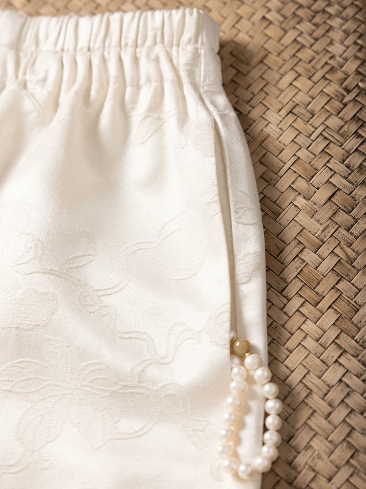 Women's Early Autumn New White Background Lantern Fruit 100% Natural Mulberry Silk Casual Straight Leg Pants