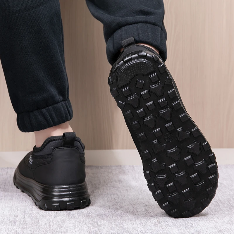 Winter men's cold resistant cotton shoes are thick warm simple comfortable wear-resistant anti slip waterproof snow boots - Image 5