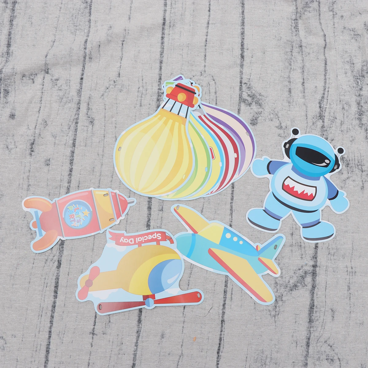 

1Set Birthday Banner Festive Hot Air Balloon Paper Streamer Party Decoration Easy Assemble Adjustable Flags for Walls Windows