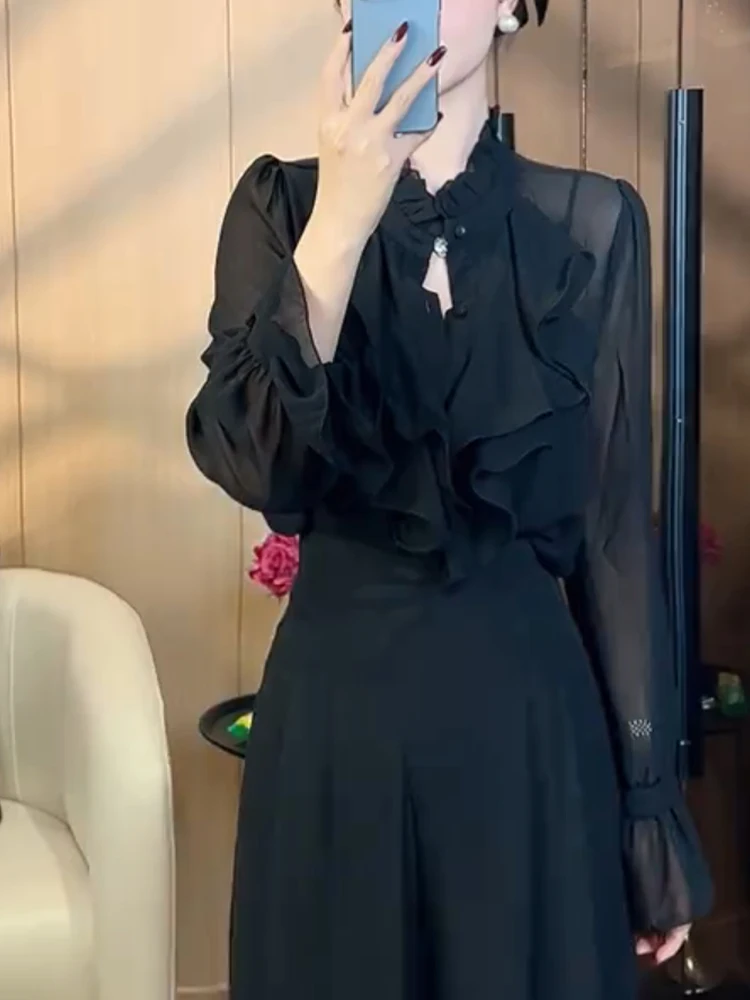 

Elegant Black Lace Trim Slim Fit Bell Sleeve Shirt Women's Fashion Spring Summer Top High-End Feel Commute Style Korean Version