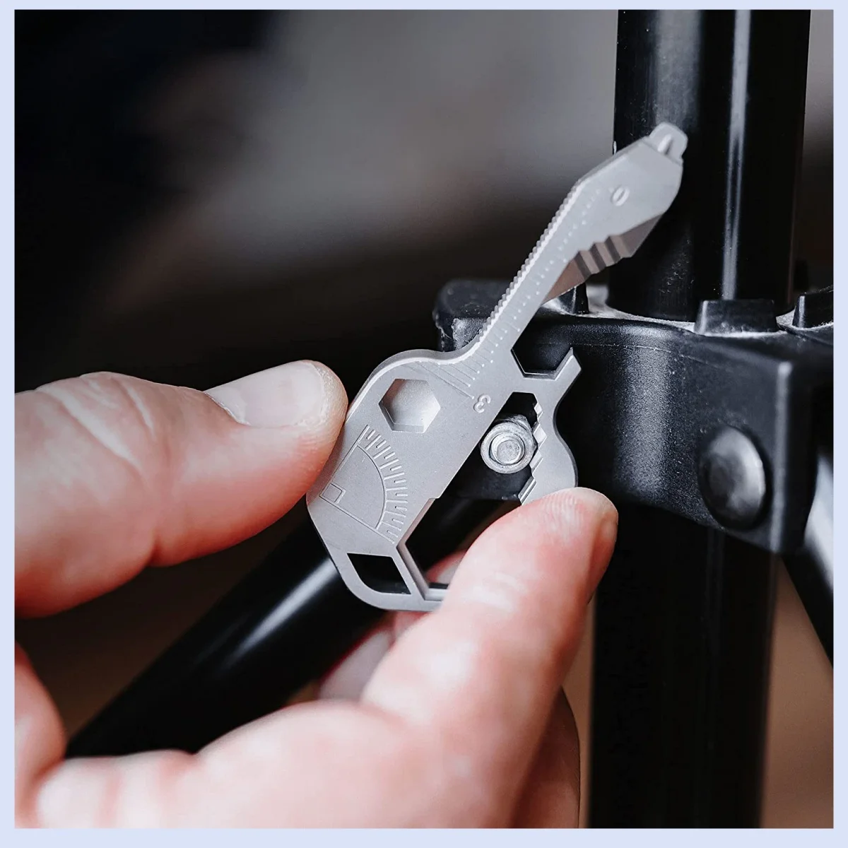 Convenient keychain multifunctional combination tool