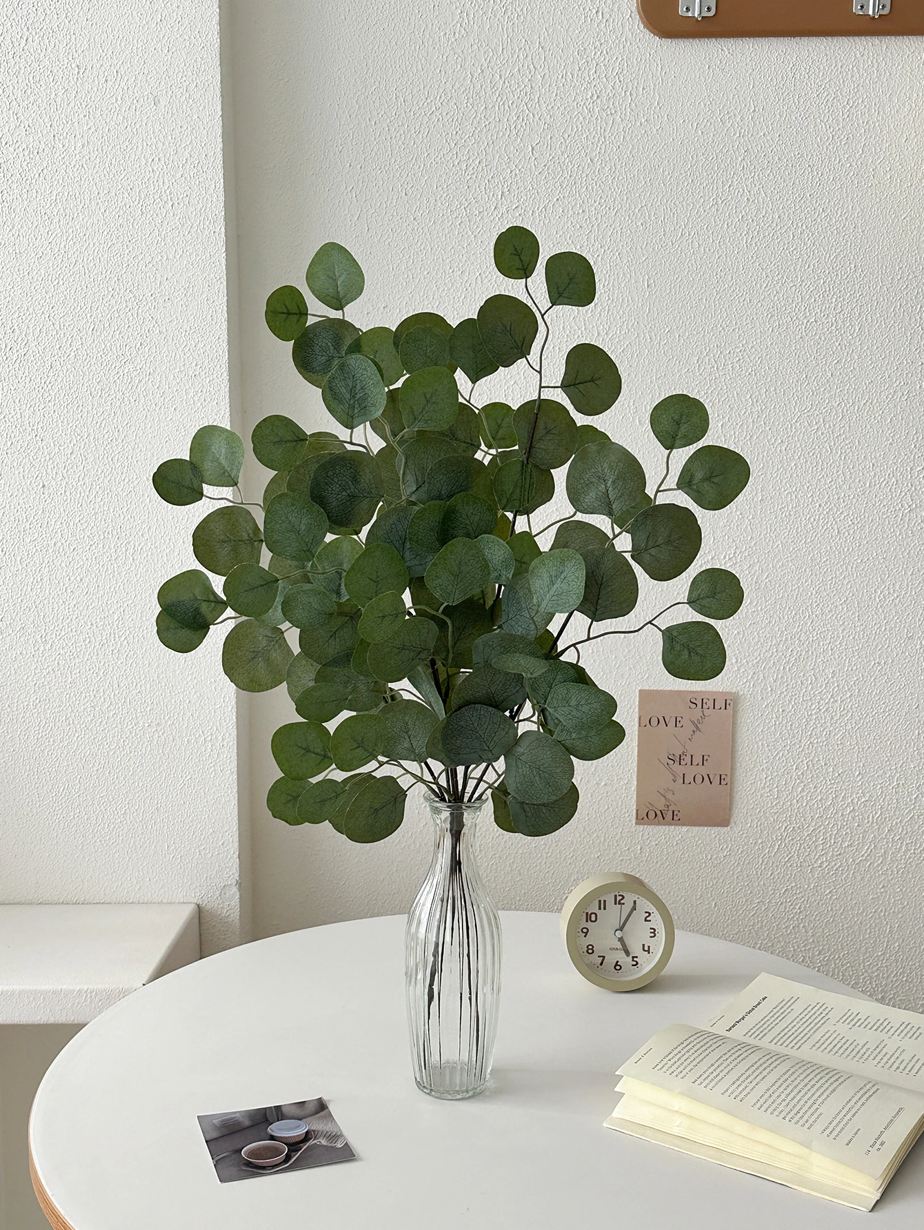 Simulación nórdica de hoja de eucalipto, vegetación fresca, arreglo floral para salón de bodas, follaje decorativo