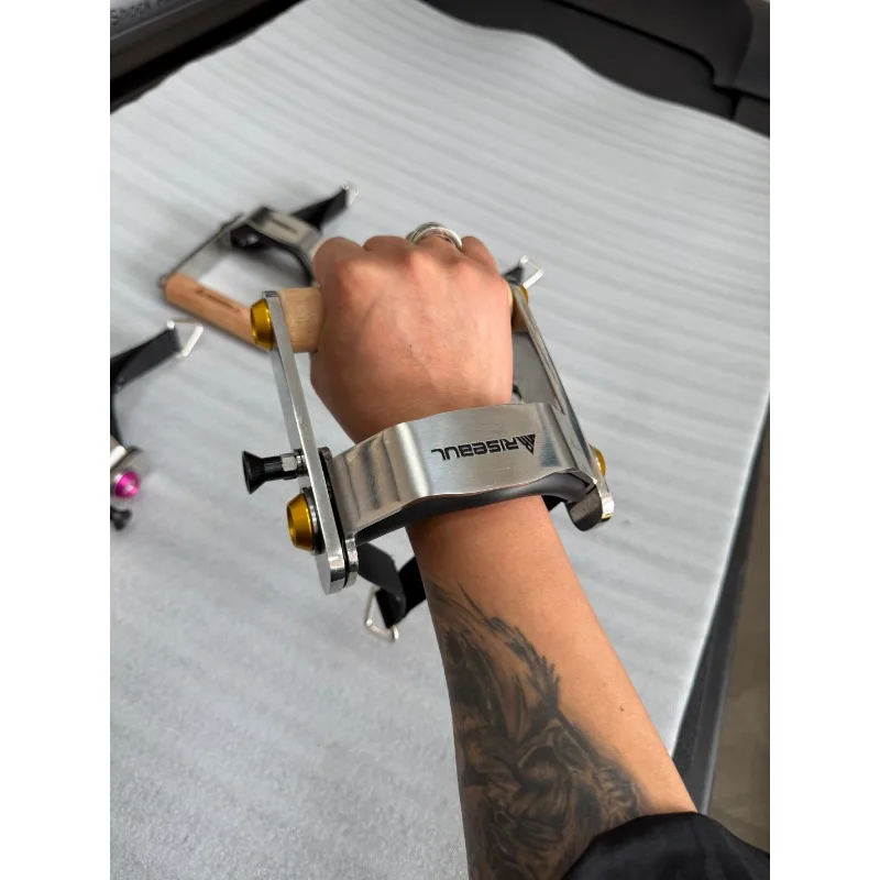 The Fitness Cable Accessory Steel Rod Allows Adjustable Handles for The Left and Right Side Side Lifting Frames