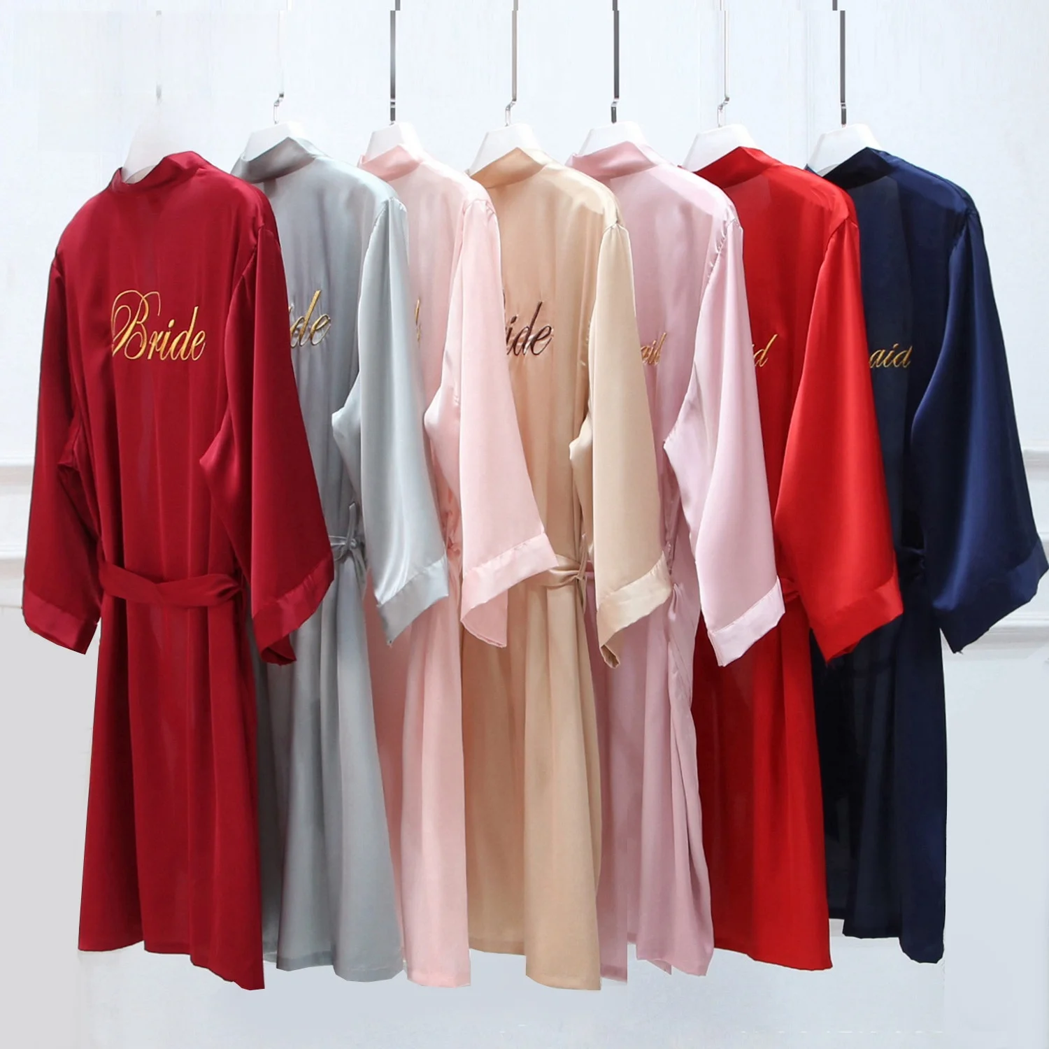 

Атласный халат из ледяного шелка большого размера для подружек невесты и свадебных вечеринок, сексуальная домашняя одежда, женский летний халат, тонкая модель