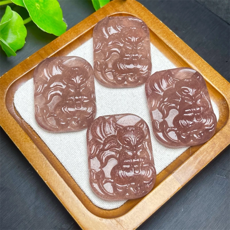 

2 шт. натуральный клубничный кварц лиса фея кулон Рейки целебный драгоценный камень украшение для дома и комнаты Рождественский подарок 33x44 мм