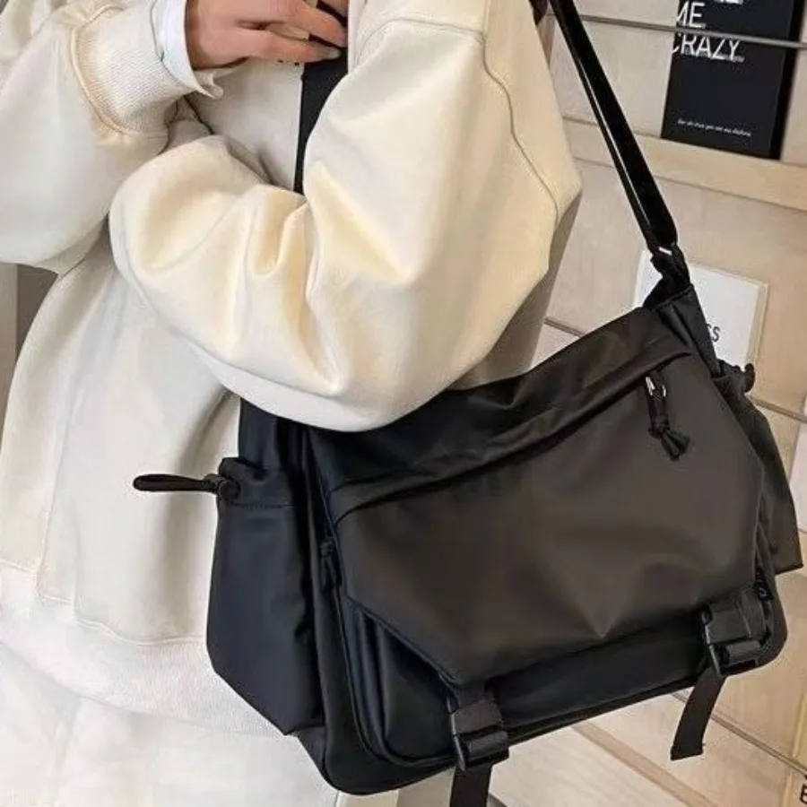 

【Новый стиль】Новый мужской рюкзак 2026 года из водонепроницаемого материала PU, большой вместимости.