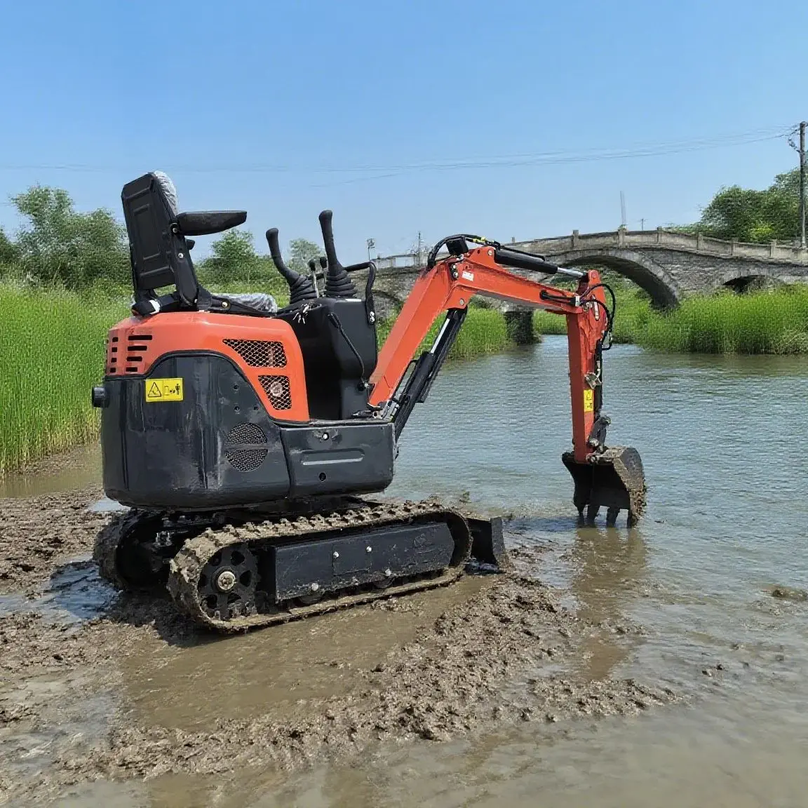 

Бесплатная доставка 1-тонного небольшого экскаватора EPA, промышленного в европейском стиле, двигателя с гидравлическим цилиндром для продажи