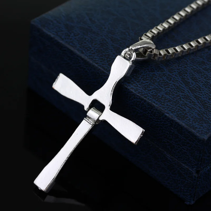 New Fast and Furious 10 Necklace Dominic Toretto Rhinestones Jesus Cross Pendant Necklace Collar Jewelry Decoration Accessories