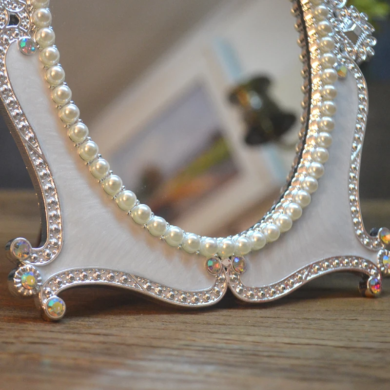 European-Style  Mirror with Western Comb Pearl Oval Desk Decoration Silver-White Single-Sided Princess Make up Mirror