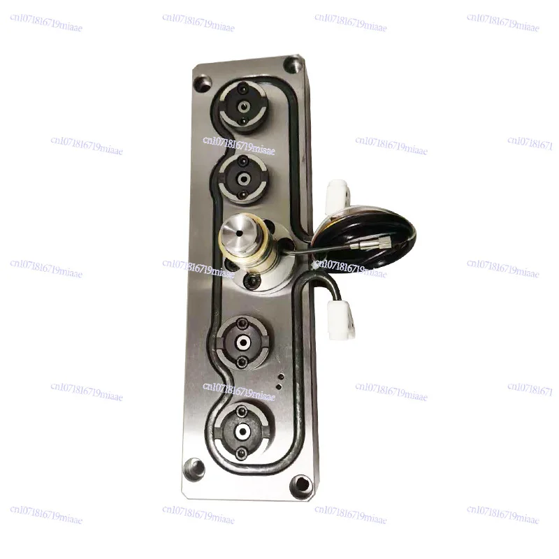 Hot Runner System: One Out of Four Needle Valve Hot Runner, Injection Mold, Plastic Mold, Hot Runner