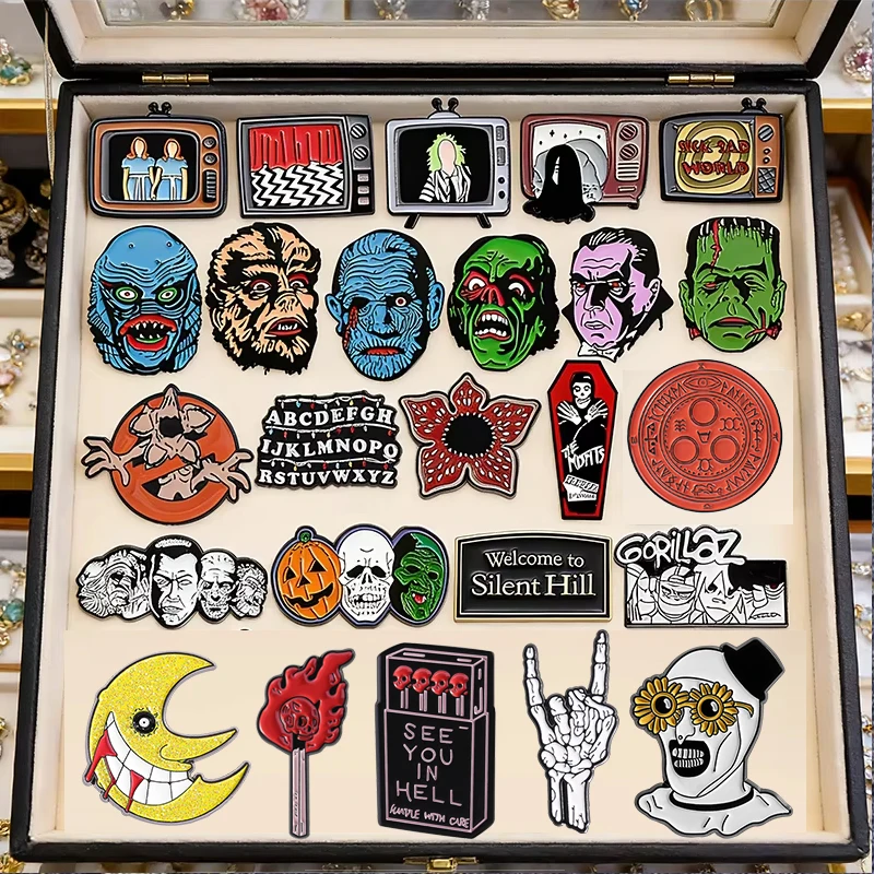Colección de Pins Esmaltados de Películas de Terror y Ciencia Ficción: Flores Canibalas Rojas, Calavera, Cruz, Cabeza de Monstruo, Broche, Insignias de Solapa, Joyería Punk, Regalo