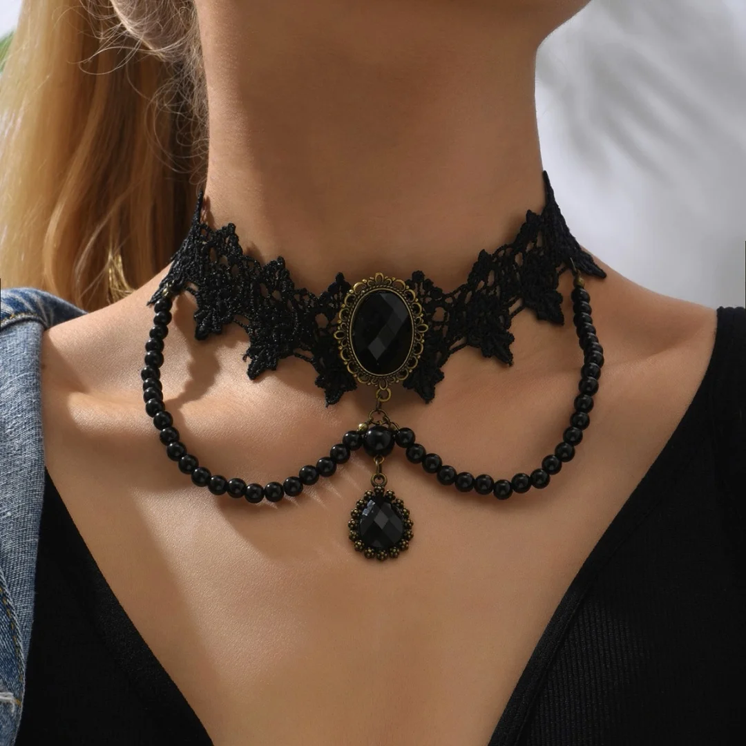 

DUTRIEUX Punk Fashion Velvet Choker Necklace For Women Vintage Sexy Lace Necklace With Pendants Gothic Girl Neck Jewelry Gifts