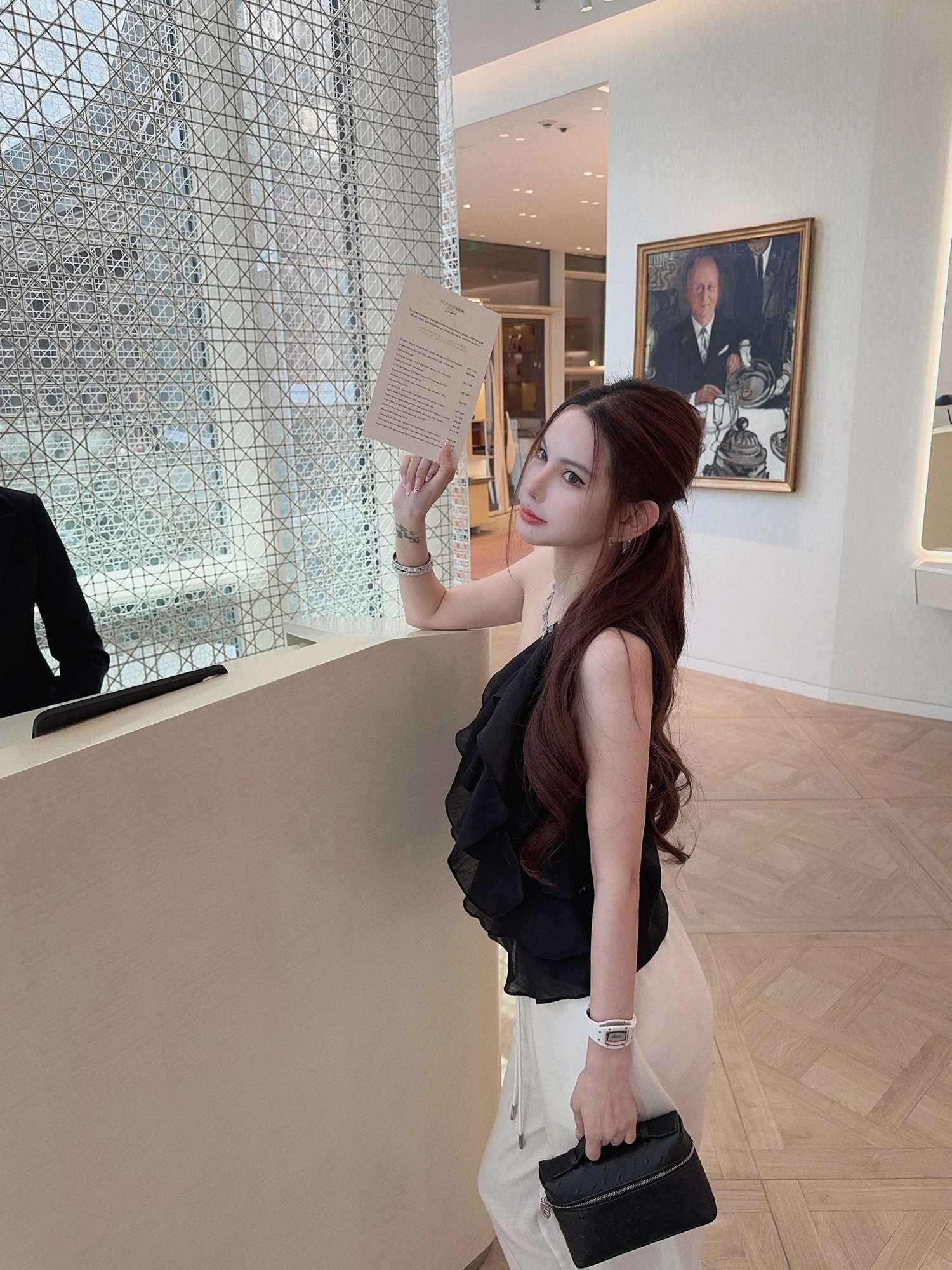 

Zhaochencen Women's Summer Thin Loose Sleeveless Shirt with Lace Design French Style Straight Cut Fashionable Single Shoulder