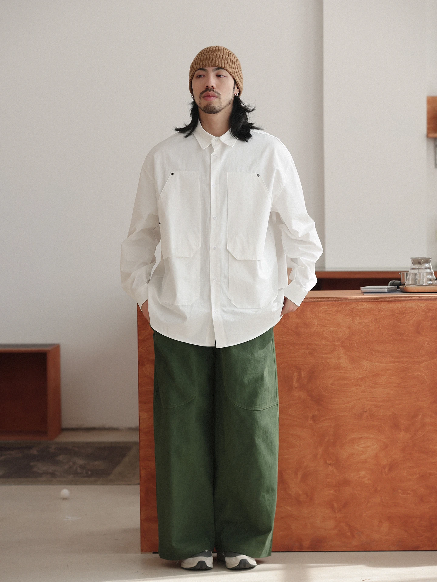 

Рубашка Noears в японском ретро-стиле, белая, рабочая, с заклепками, длинными рукавами, накладными карманами, свободного кроя, с квадратным воротником, весна-осень, свободная посадка.