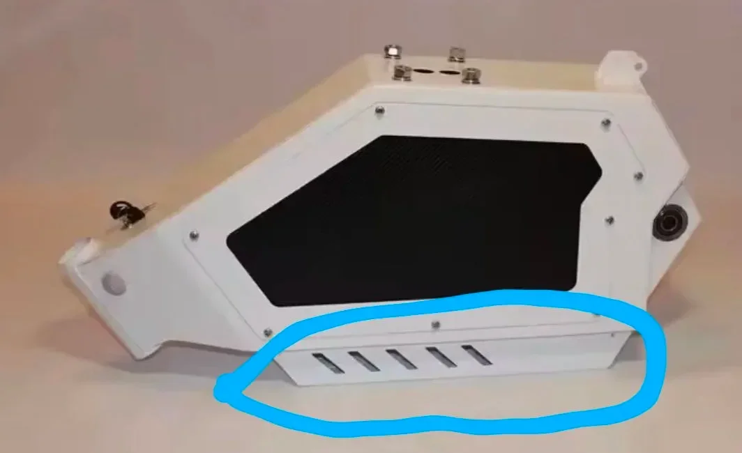 

Высококачественная черная велосипедная рама, эта ссылка коробка, которая бывших контроллеров (часть в кружке на картинке)