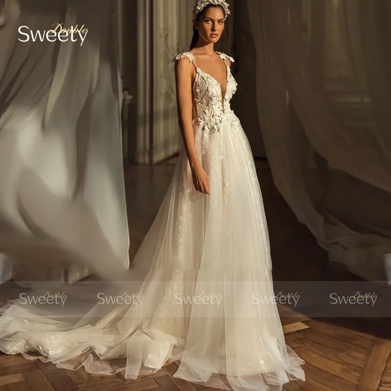 Luxurious Wedding Dress Embroidered  Beading Lace On Net With A-Line Floor Length Ball Gown V-Neck Sleeveless Bride Dress Backle