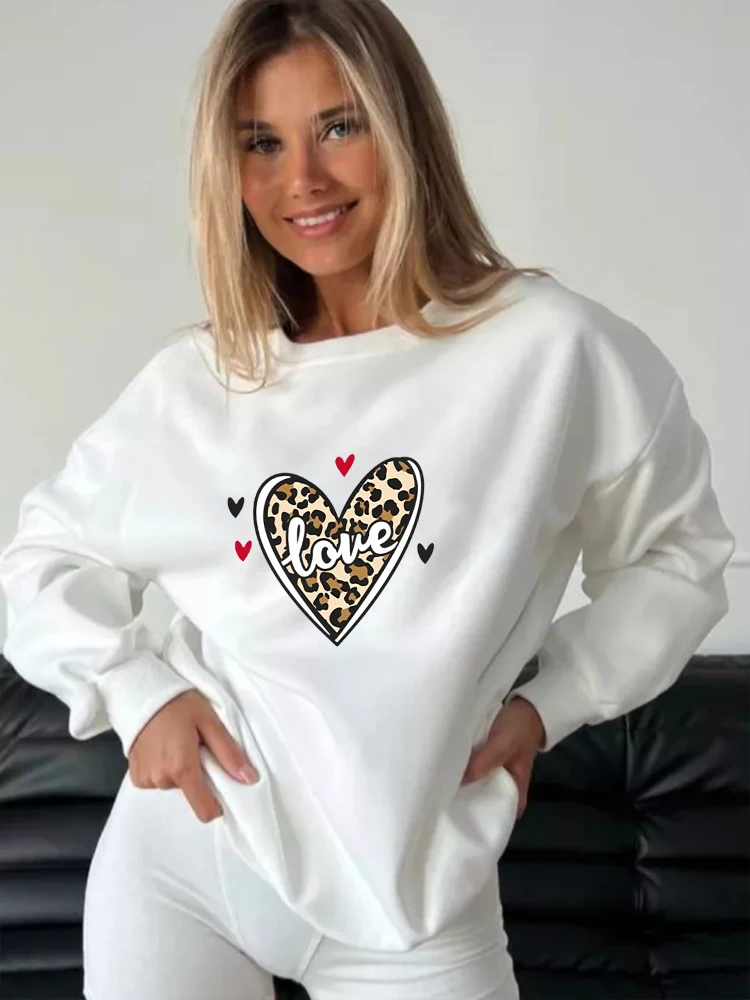 Leopard Printed Vintage Hoodies Sweatshirts For Womens Retro Crewneck Warm Clothes Trend Y2K Pullovers Winter Female Clothing