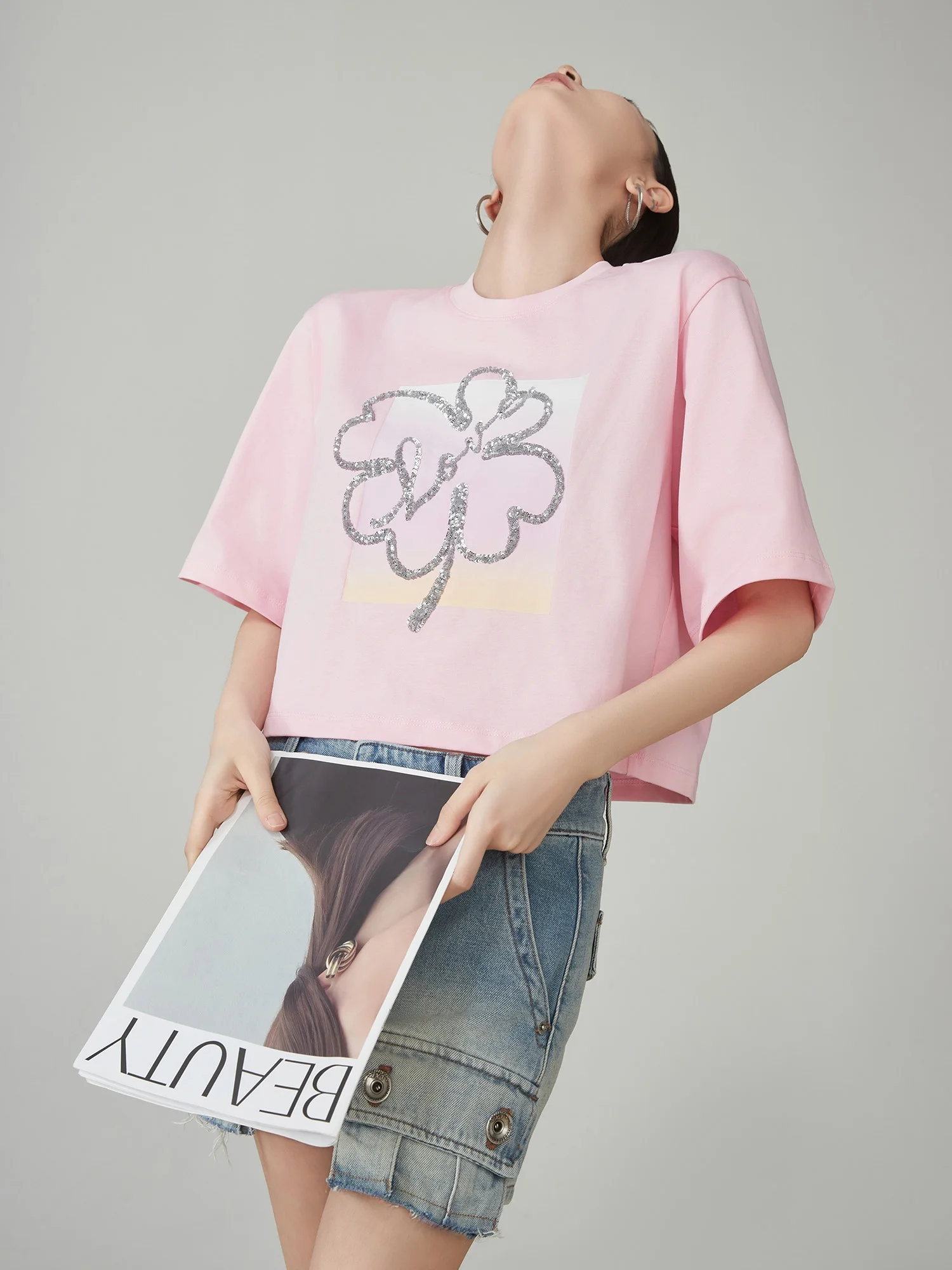 

Dopne Pink Sequin Flower round Ne ort Sve T-irt Women's Sli ort Sle Summer New Faion Casual Top