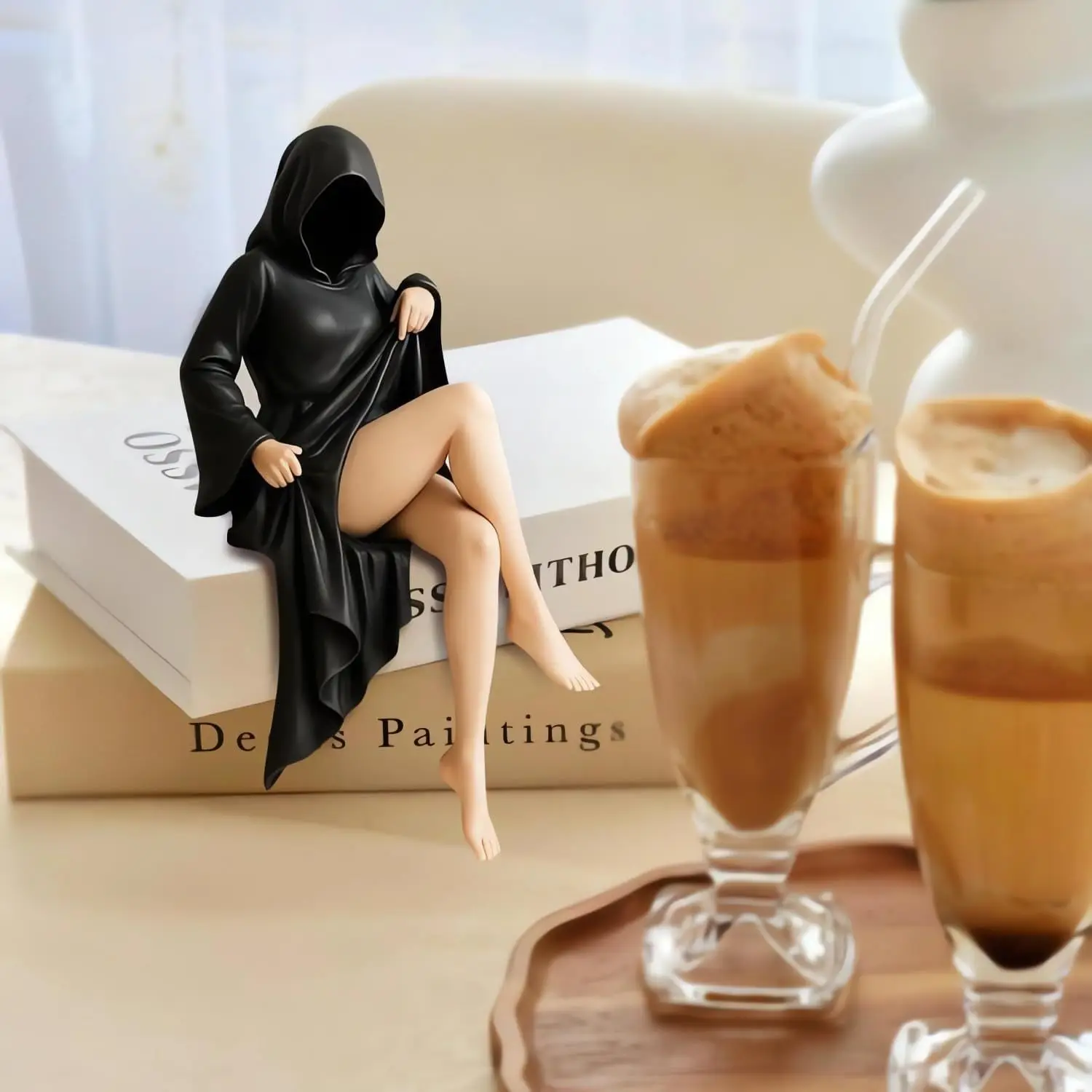 1PCS Mysterious Black Robe Queen Bookshelf Decorative Statue,Room decorFigurinesOffice Desk Decoration   JJ1930KJ