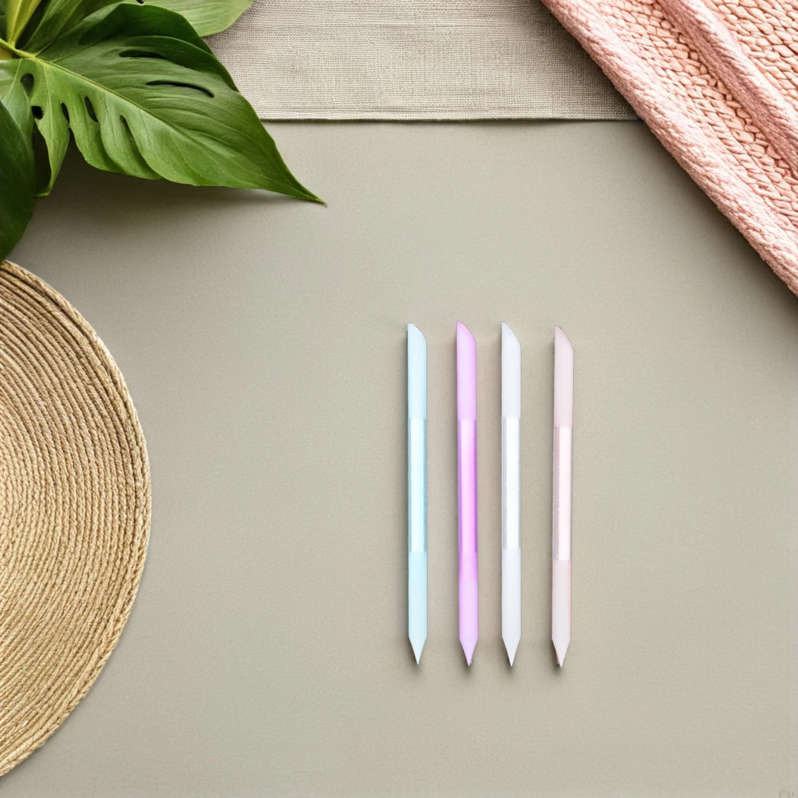 

Набор из 4 стеклянных пилочек для маникюра: цилиндрическая форма с шлифованной поверхностью для гигиенического полировки ногтей и удаления кутикулы дома