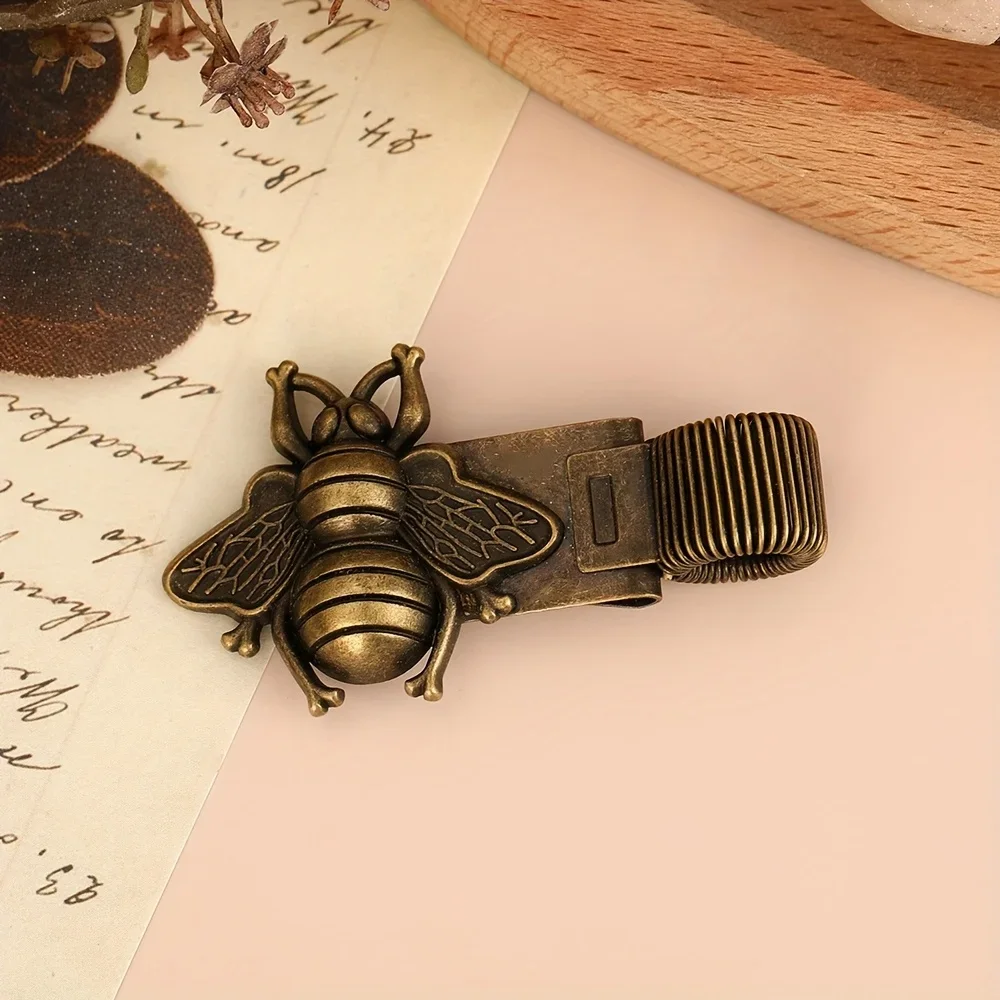 1pc Retro Spring Clip Creative Antique Insect Zinc Alloy Pen Clip Museum Souvenir Book Clip Student Notebook