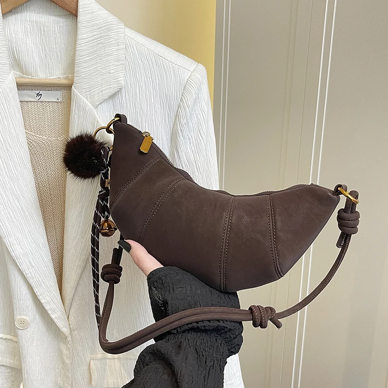 

2026 Fashion Casual Shoulder Bag Niche Popular Retro Beautiful Bag Women's New Shoulder Crossbody Cattle Bag