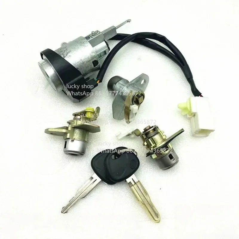 

Выключатель зажигания дверного замка с чипом-аксессуаром