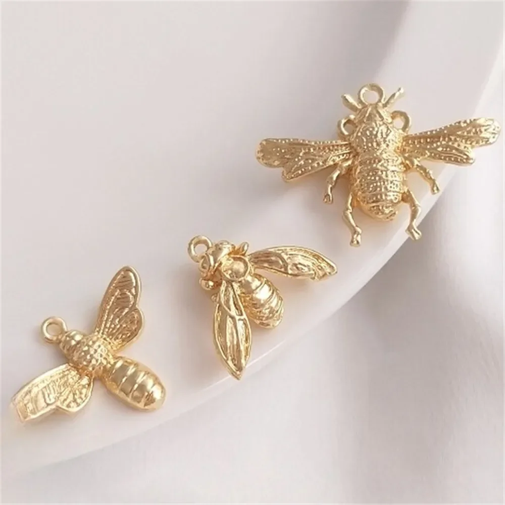 14K Gold-plated Cute Little Bee Pendant Handmade Diy Bracelet Necklace Earrings Copper Plated Gold Pendant K132