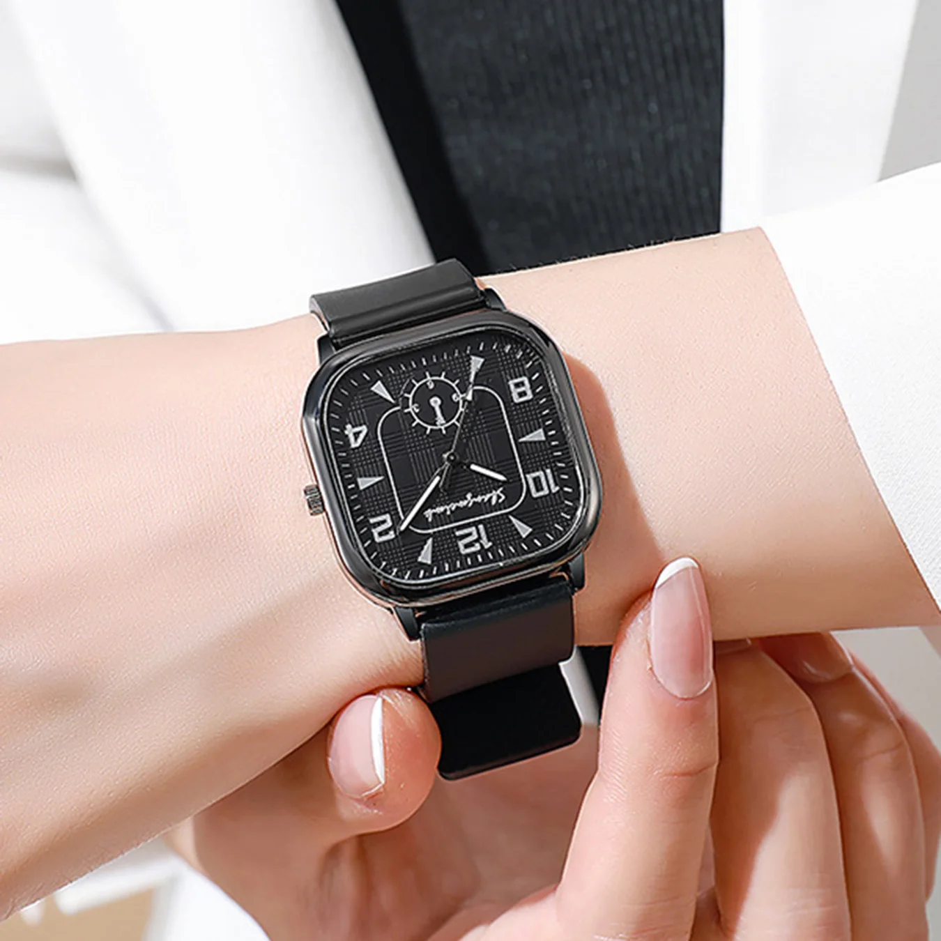 

1 шт.-модные квадратные женские кварцевые часы, повседневные спортивные наручные часы с силиконовым ремешком для мужчин, женщин, студентов (без коробки)