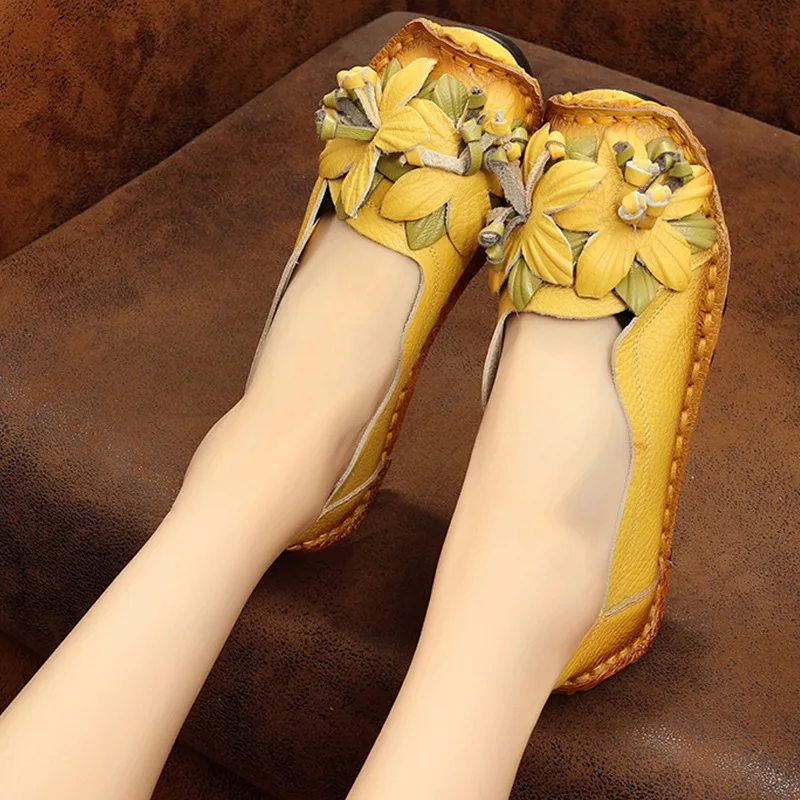 Women Cowhide Flat Shoes Female Soft Sole Comfort Ladies Retro Genuine Leather Flowers Flats Mom Loafers personality national