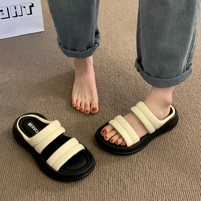 Shoes Woman 2024 Slippers Summer Luxury Slides Platform Pantofle Designer New Fashion Slippers Casual Women's Shoes With Platfor