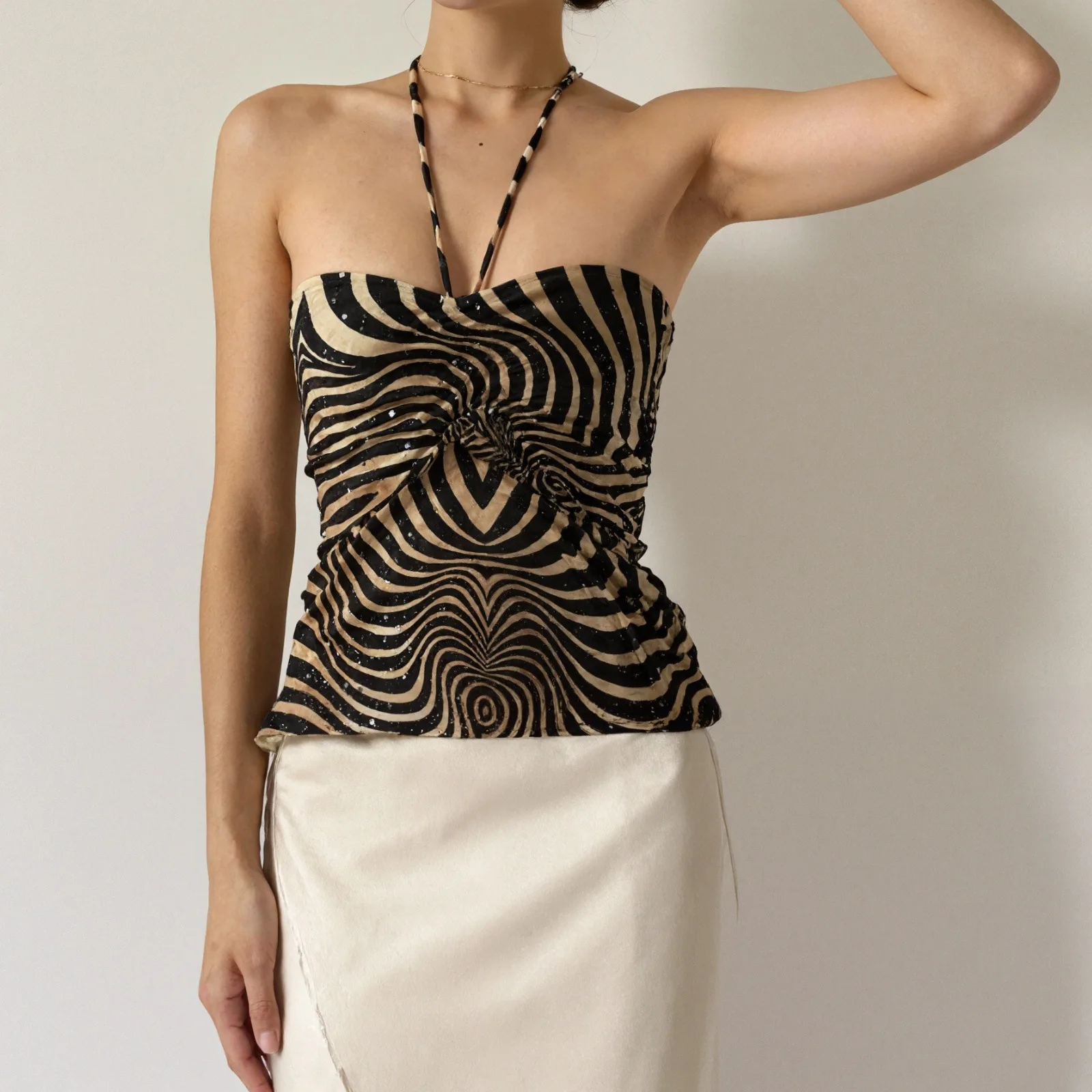 Europe et états-unis automne nouvelle mode tempérament sexy motif zèbre rétro col suspendu enveloppé dans un manteau.