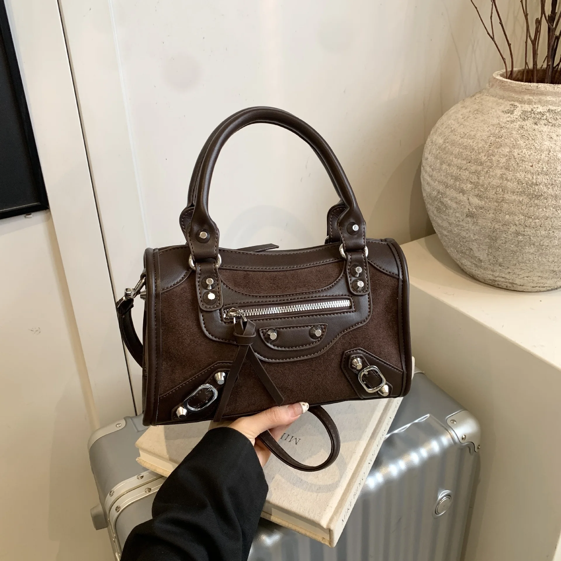 

2025 A/W Minimalist Shoulder Bag for Women, Genuine Leather Large Capacity Multi-way Crossbody Tote, Vintage Chic Work Purse