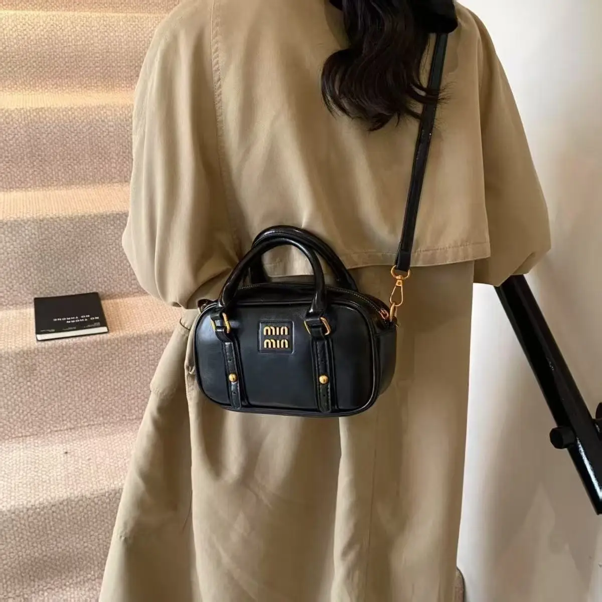 

New style bowling bag handbag women's luxury designer popular casual all-match shoulder bag retro messenger small square bag