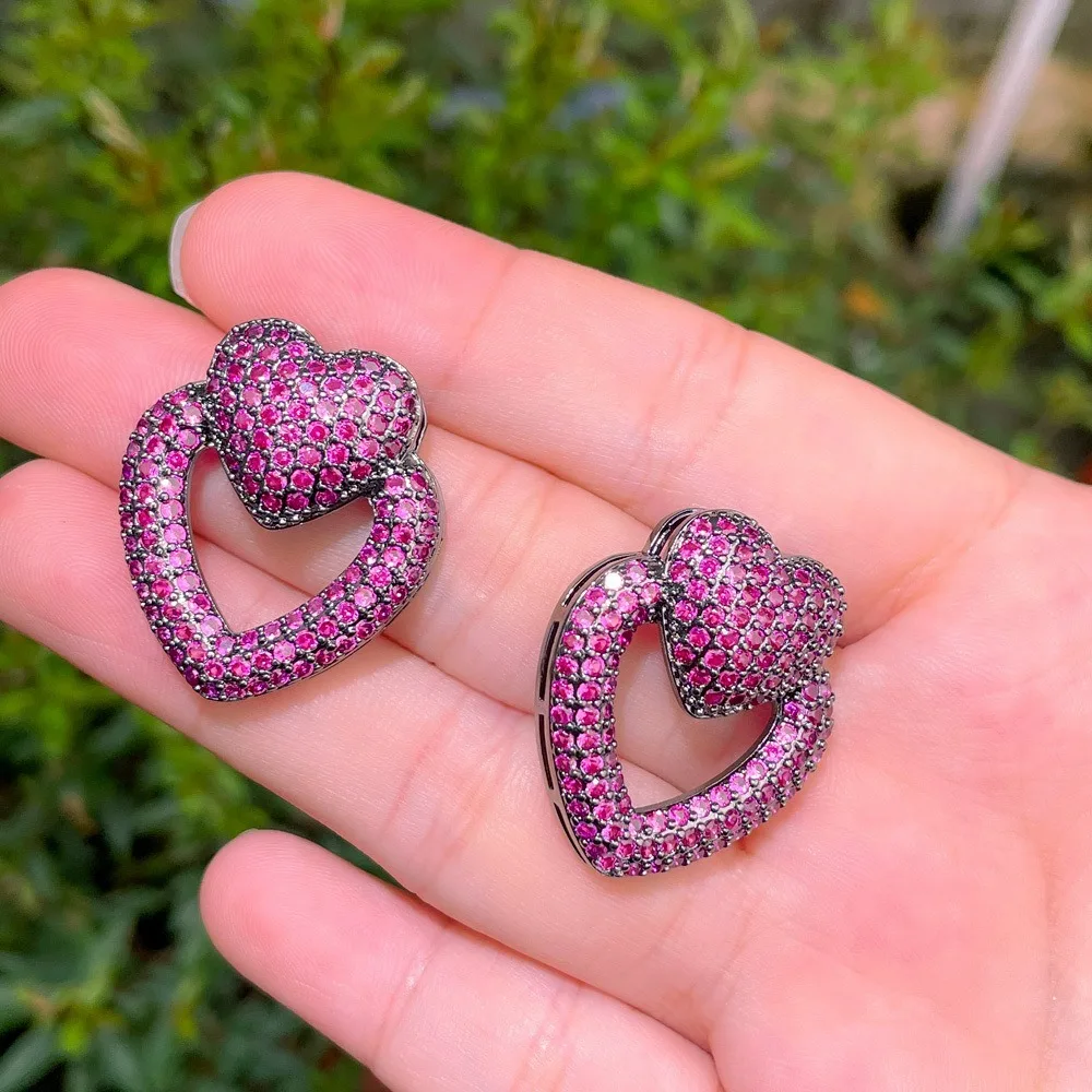 

Women's S925 Sterling Silver Heart-Shaped Stud Earrings With Zircon Inlay, a High-End and luxurious Gift for Women.