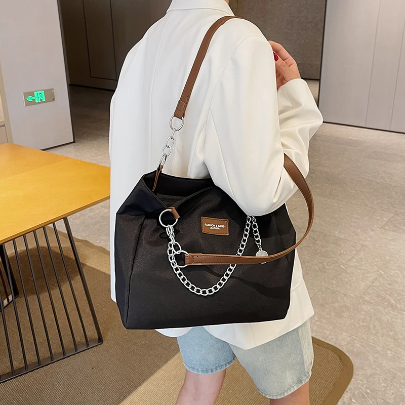 Nylon Solid Color Large Capacity Tote Bag Fashion Chain One Shoulder Women\'s Bag Minimalist Commuter Bag