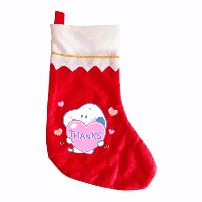 سنوبيس عيد الميلاد معلقة جورب أنيمي مهرجان لوازم الحفلات اكسسوارات غرفة جديدة الديكور الدعائم شجرة عيد الميلاد موقد زخرفة جورب #4