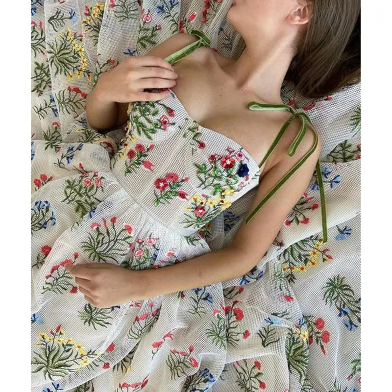 

Embroidered Long Dress with Shoulder Strap Halter Neck Design Autumn Style Women's Fashion Citywalk Slim Fit Other100% Fabric