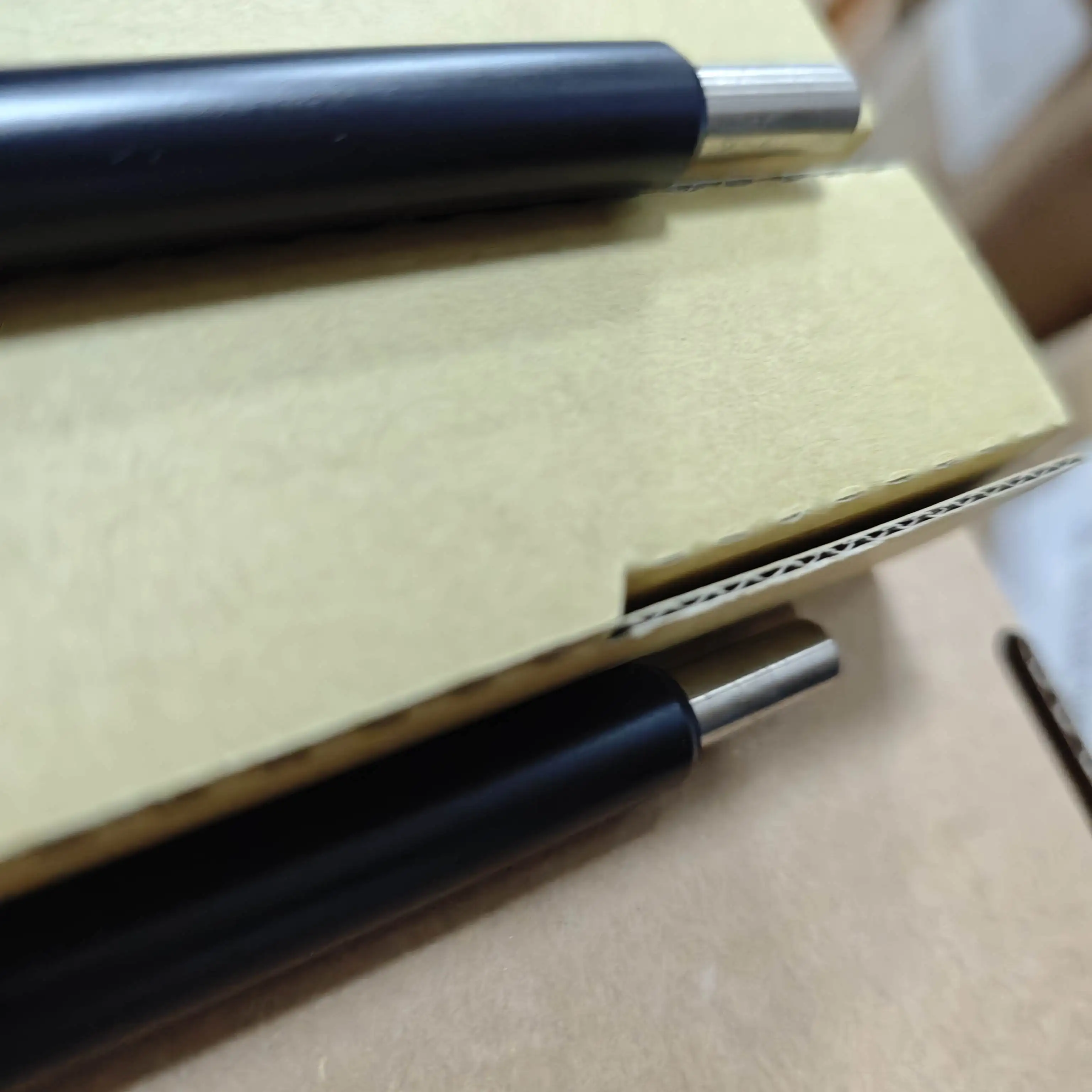 

4 шт. ролик первичной зарядки PCR MC 4105 для Kyocera TASKalfa 1800 1801 2200 2201 2010 2011 2210 2211