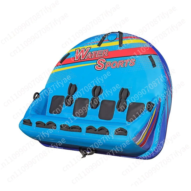 

Водные экстремальные развлекательные игрушки: разнообразные надувные драг-борды и моторные лодки для катания.