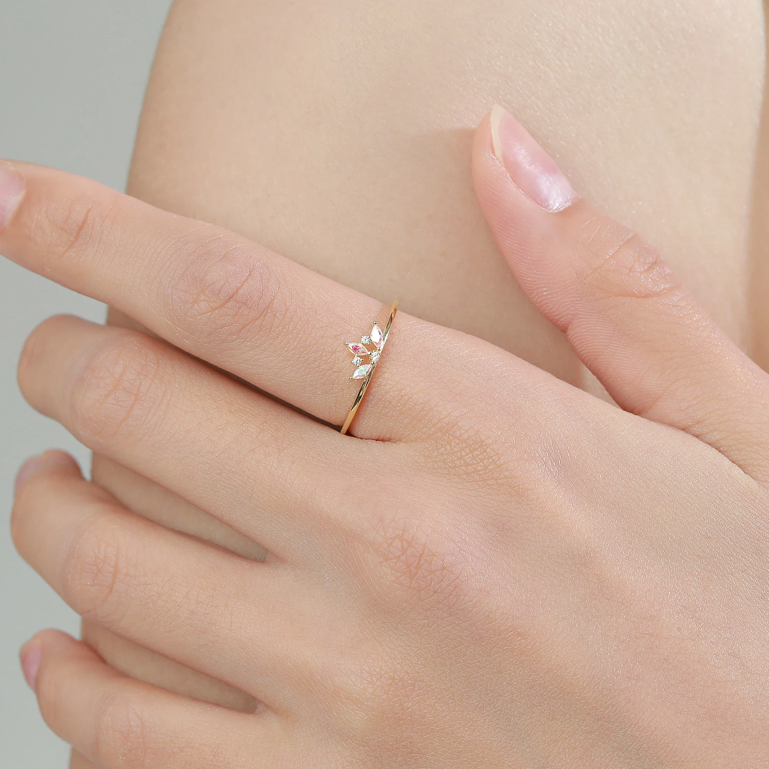 MODIAN Delicate Small Crown Ring 925 Sterling Silver Finger Ring With Rainbow Fire Color Zircon  For Women Fashion Jewelry Anel