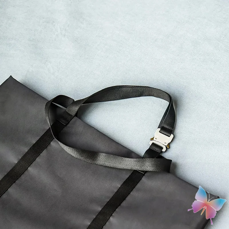 أزياء الشارع للجنسين 1017 ALYX 9SM حمل حقيبة عادية الأسود النايلون مشبك معدني حقيبة يد عالية السعة في الهواء الطلق السفر اللياقة البدنية حقائب