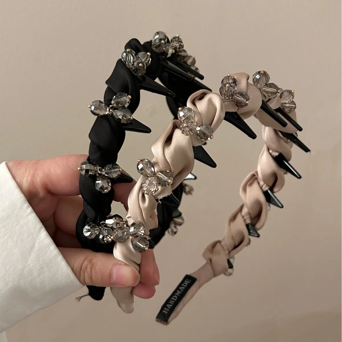 

Набор из 3 роскошных заколок для волос с кристаллами, нескользящие, с зубчиками, стильные, модные женские аксессуары для волос, новый дизайн 2026 года