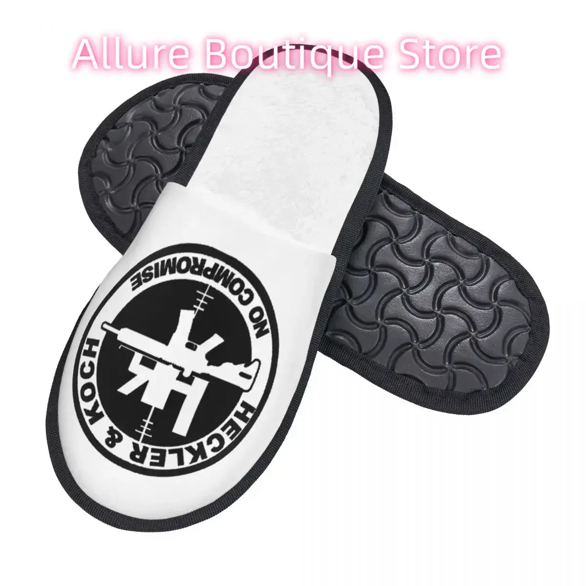 شبشب ضيوف هيكلر آند كوخ للنساء في الفنادق بطباعة مخصصة لأحذية منزل الأسلحة النارية من هونج كونج #2